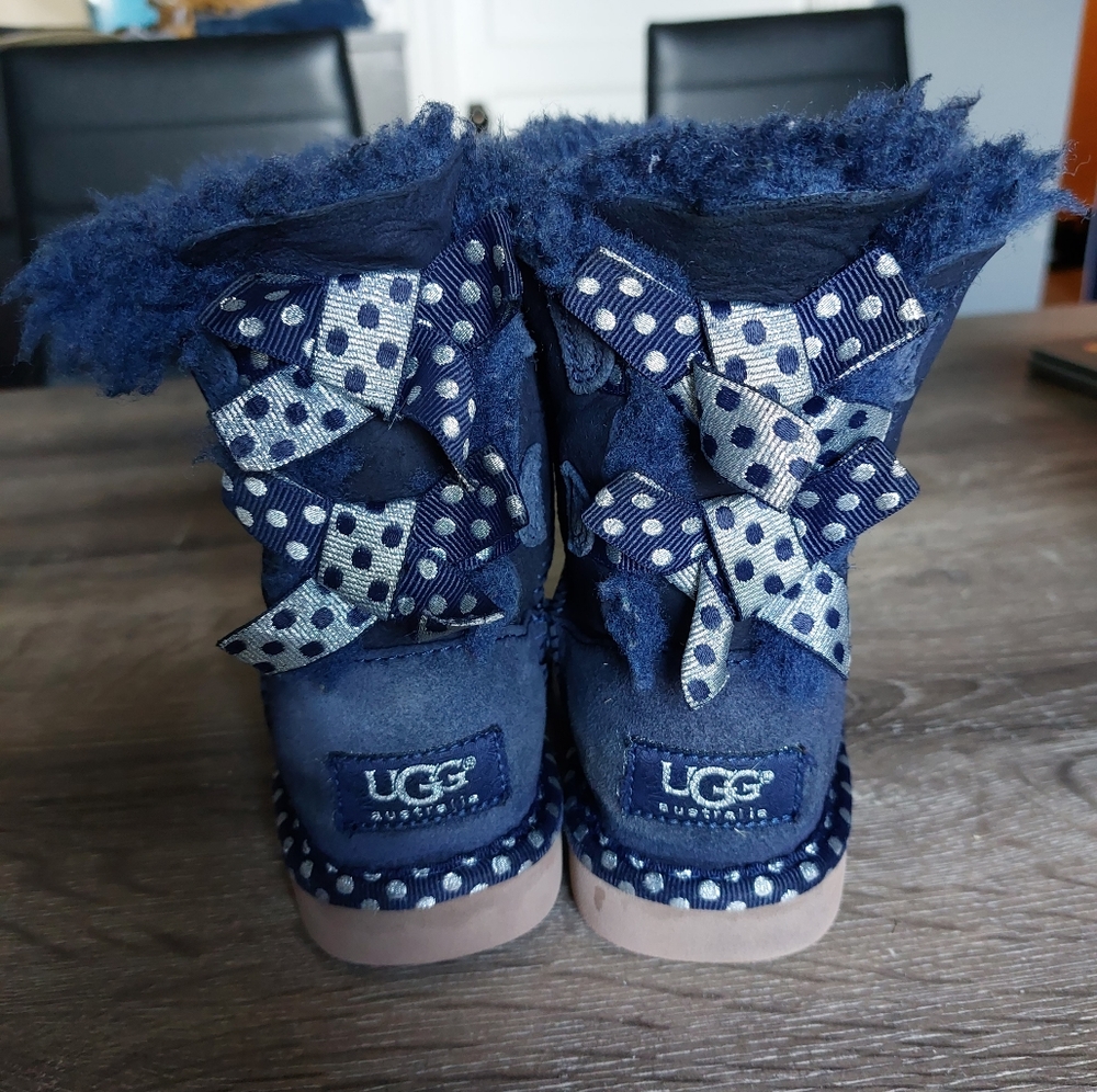 Girls Ugg boots Navy blue
